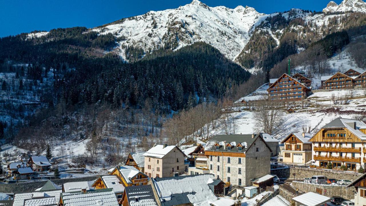 Madame Vacances Hotel Les Cimes Vaujany Kültér fotó